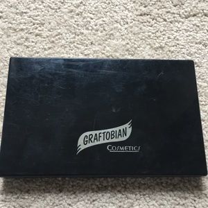 Graftobian foundation palette in Warm